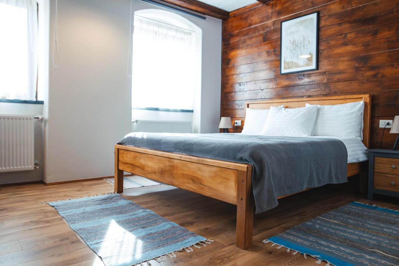 Casa Hintz Transilvania ฟาการาช ภายนอก รูปภาพ