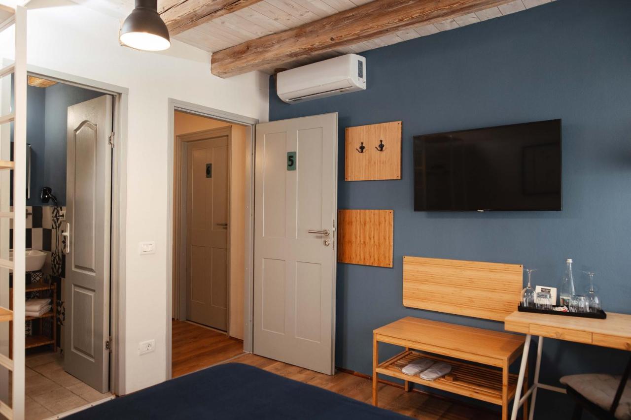 Casa Hintz Transilvania ฟาการาช ภายนอก รูปภาพ